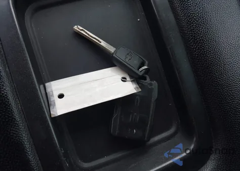 2014 Chevrolet Silverado 1500 2Lt из США, поврежденный, VIN 3GCUKREC4EG240402